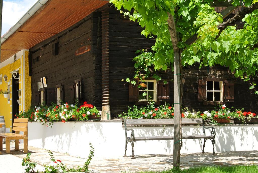 Weingut Primus Suedsteiermark Spielfeld Ngoại thất bức ảnh