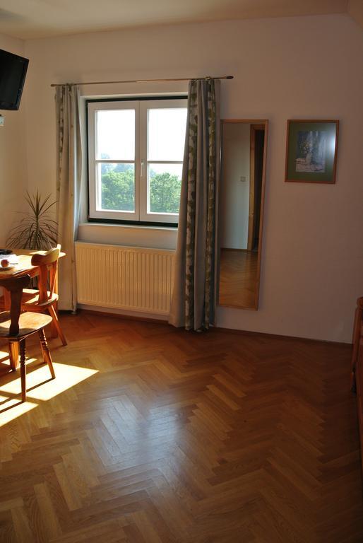 Weingut Primus Suedsteiermark Spielfeld Phòng bức ảnh